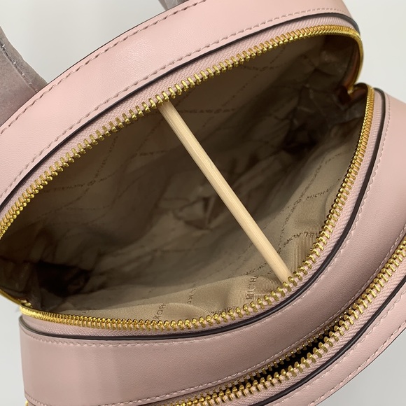 MICHAEL KORS JAYCEE MEDIUM BACKPACK LIGHT POWDER BLUSH SIGNATURE COLOR - Picture 14 of 16